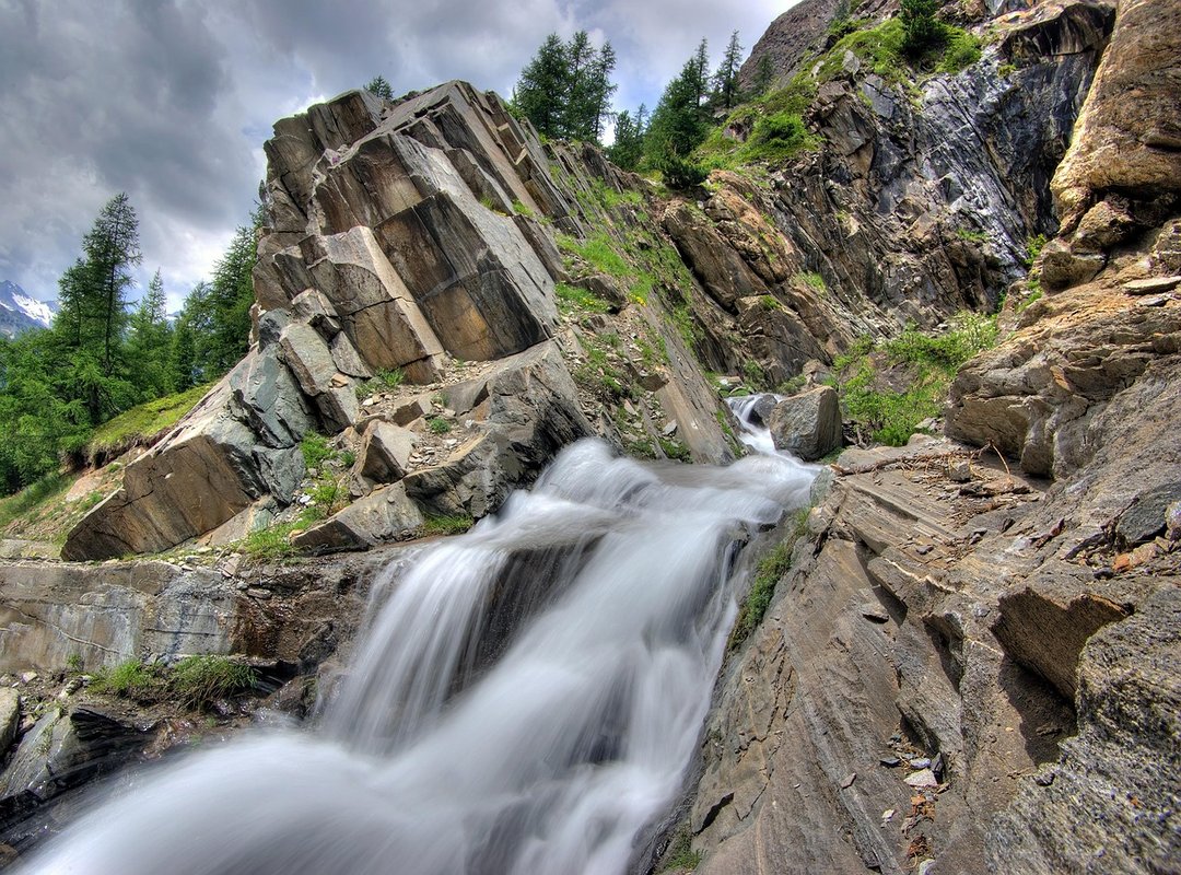 Benefits of Using CineCalidad Torrent Magnet Links