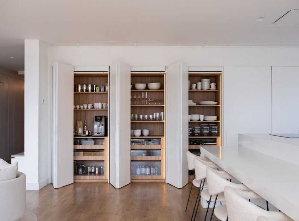 maximizing closet space